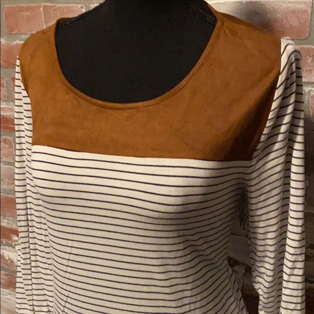 Maternity top - Picture 2 of 2